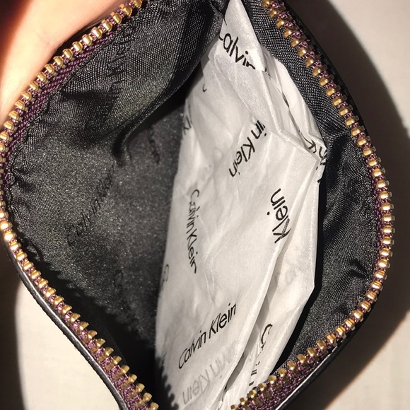 Calvin Klein Maroon Multi Size Wristlet Travel Bags - Picture 5 of 7